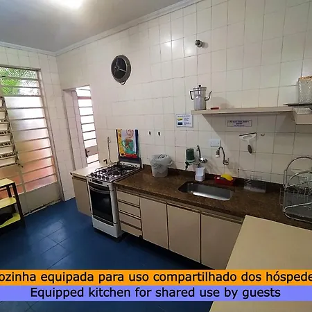 Quarto Grande Economico 10 min Metrô e Aeroporto-2